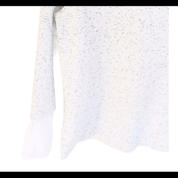 REITMANS Flutter Woven Top With Peekaboo Bell Sleeve Blouse Detail Grey Space XS - Picture 7 of 11